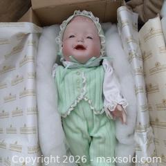 MaxSold Auction: Collectible Dolls  - Toronto (Ontario, Canada) SELLER MANAGED Downsizing Online Auction - Fordover Drive 