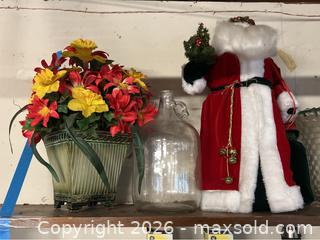 MaxSold Auction: Four Shelves Of Home Decor - Gilroy (California, USA) SELLER MANAGED Estate Sale Online Auction - Santa Paula Drive