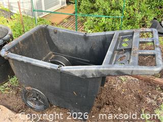 MaxSold Auction: Garden Cart, Plastic Pots, Tomato Cage - Gilroy (California, USA) SELLER MANAGED Estate Sale Online Auction - Santa Paula Drive