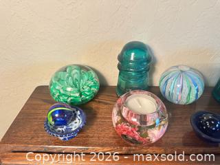 MaxSold Auction: Lot of Trinkets Smalls - Glass Eggs Green Insulator + More  - Gilroy (California, USA) SELLER MANAGED Estate Sale Online Auction - Santa Paula Drive
