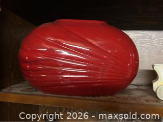 MaxSold Auction: Mixed Lot Of Glass & Ceramic Decor - Gilroy (California, USA) SELLER MANAGED Estate Sale Online Auction - Santa Paula Drive