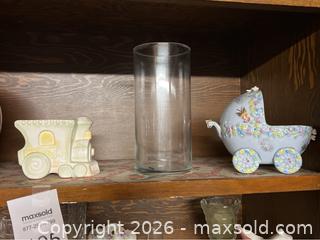 MaxSold Auction: Mixed Lot Of Glass & Ceramic Decor - Gilroy (California, USA) SELLER MANAGED Estate Sale Online Auction - Santa Paula Drive