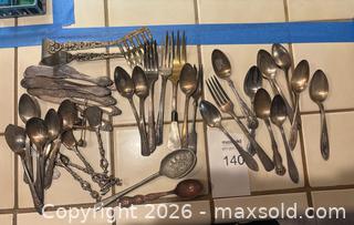 MaxSold Auction: Mixed Lot Of Vintage Silverware - Gilroy (California, USA) SELLER MANAGED Estate Sale Online Auction - Santa Paula Drive