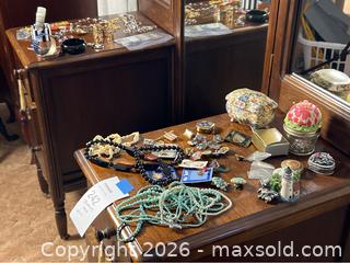 MaxSold Auction: Women’s Costume Jewelry Lot - Gilroy (California, USA) SELLER MANAGED Estate Sale Online Auction - Santa Paula Drive