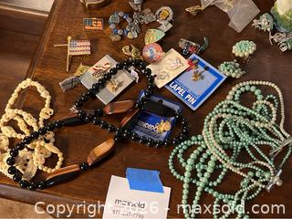 MaxSold Auction: Women’s Costume Jewelry Lot - Gilroy (California, USA) SELLER MANAGED Estate Sale Online Auction - Santa Paula Drive