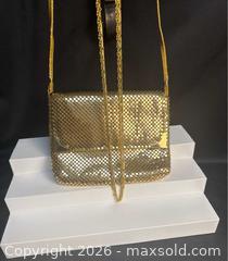 MaxSold Auction: Vintage Gold-Tone Mesh Evening Bag & Necklace Set - Campbell (California, USA) PARTNER MANAGED Estate Sale Online Auction -  Dell Avenue
