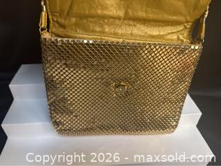 MaxSold Auction: Vintage Gold-Tone Mesh Evening Bag & Necklace Set - Campbell (California, USA) PARTNER MANAGED Estate Sale Online Auction -  Dell Avenue