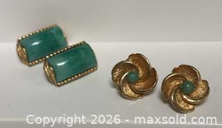 MaxSold Auction: Vintage Green Jadeite Clip-On Earrings – Gold Tone (2 Pairs) - Campbell (California, USA) PARTNER MANAGED Estate Sale Online Auction -  Dell Avenue