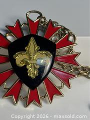 MaxSold Auction: Vintage Red & Black Enamel Sunburst Pendant Necklace - Campbell (California, USA) PARTNER MANAGED Estate Sale Online Auction -  Dell Avenue