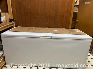 MaxSold Auction: White Frigidaire & Kenmore RefrigeratorSingle Lid - Quinte West (Trenton) (Ontario, Canada) SELLER MANAGED Moving Online Auction - Front Street