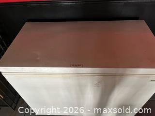MaxSold Auction: White Frigidaire & Kenmore RefrigeratorSingle Lid - Quinte West (Trenton) (Ontario, Canada) SELLER MANAGED Moving Online Auction - Front Street
