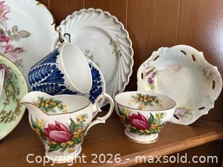 MaxSold Auction: English Queen China & Others - Le Roy (New York, USA) SELLER MANAGED Estate Sale Online Auction - Wescott Road