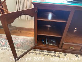 MaxSold Auction: Entertainment Center - Le Roy (New York, USA) SELLER MANAGED Estate Sale Online Auction - Wescott Road