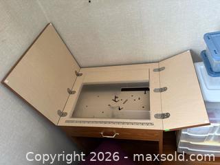 MaxSold Auction: Sewers Lot  - Le Roy (New York, USA) SELLER MANAGED Estate Sale Online Auction - Wescott Road