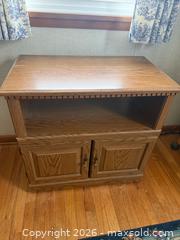 MaxSold Auction: TV Stand - Le Roy (New York, USA) SELLER MANAGED Estate Sale Online Auction - Wescott Road