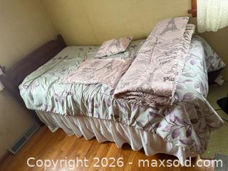MaxSold Auction: Twin Bed Set w/ Extra Covers - Le Roy (New York, USA) SELLER MANAGED Estate Sale Online Auction - Wescott Road
