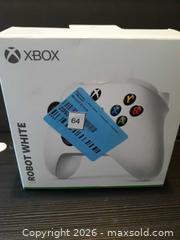 MaxSold Auction: Xbox Wireless Gaming Controller - Oakville (Ontario, Canada) SELLER MANAGED Charity/Fundraising Online Auction - Wakehurst Crescent