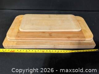 MaxSold Auction: Bamboo/Wood 4-Piece Cutting Board Set, Medium (largest) - Ottawa (Ontario, Canada) SELLER MANAGED Downsizing Online Auction - Regiment Avenue