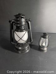 MaxSold Auction: Black Decorative Battery-Powered LED Lanterns  - Ottawa (Ontario, Canada) SELLER MANAGED Downsizing Online Auction - Regiment Avenue