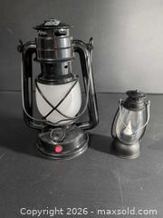 MaxSold Auction: Black Decorative Battery-Powered LED Lanterns  - Ottawa (Ontario, Canada) SELLER MANAGED Downsizing Online Auction - Regiment Avenue