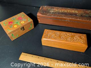 MaxSold Auction: Hand-Painted Carved Wooden Jewelry/Trinket Box with Hinged Lid - Ottawa (Ontario, Canada) SELLER MANAGED Downsizing Online Auction - Regiment Avenue