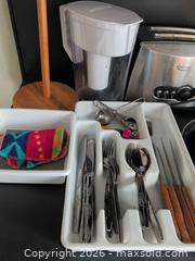 MaxSold Auction: Mixed Kitchenware Set with Small Appliances & Utensils - Ottawa (Ontario, Canada) SELLER MANAGED Downsizing Online Auction - Regiment Avenue