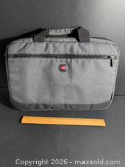 MaxSold Auction: SwissGear/Wenger Style Laptop Bag Briefcase, Fits Up to 15" - Ottawa (Ontario, Canada) SELLER MANAGED Downsizing Online Auction - Regiment Avenue