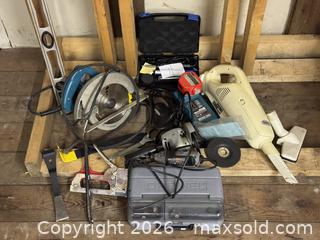 MaxSold Auction: Lot of Power Tools and Accessories  - Victoria (British Columbia, Canada) SELLER MANAGED Estate Sale Online Auction - Simcoe Street
