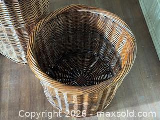 MaxSold Auction: Wicker Baskets - Victoria (British Columbia, Canada) SELLER MANAGED Estate Sale Online Auction - Simcoe Street