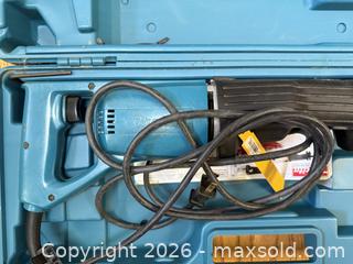 MaxSold Auction: Makita JR3000V Recipro Saw & Accessories -  Mountain View (California, USA) SELLER MANAGED Estate Sale Online Auction - Clark Avenue