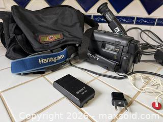 MaxSold Auction: Sony Handycam CCD-TR7 Video Camcorder Handheld w/ Accessories -  Mountain View (California, USA) SELLER MANAGED Estate Sale Online Auction - Clark Avenue