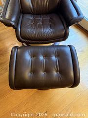 MaxSold Auction: Vintage Ekornes Stressless Royal Large Leather Swivel Recliner Chair and Ottoman -  Mountain View (California, USA) SELLER MANAGED Estate Sale Online Auction - Clark Avenue