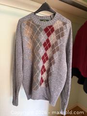 MaxSold Auction: Vintage Hunters' Glen Argyle Wool Sweater Size M -  Mountain View (California, USA) SELLER MANAGED Estate Sale Online Auction - Clark Avenue