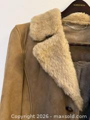 MaxSold Auction: Vintage Mac More of Canada Genuine Lambskin Shearling Collar Coat -  Mountain View (California, USA) SELLER MANAGED Estate Sale Online Auction - Clark Avenue