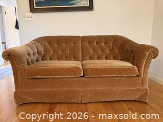 MaxSold Auction: Vintage Mid-Century Velvet Tufted Love Seat / Sofa -  Mountain View (California, USA) SELLER MANAGED Estate Sale Online Auction - Clark Avenue