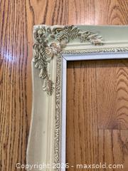 MaxSold Auction: Vintage Picture Frames -  Mountain View (California, USA) SELLER MANAGED Estate Sale Online Auction - Clark Avenue