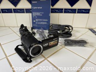 MaxSold Auction: Vintage Sony Exmor Handicap Carl Zeiss Video Camera w/ Accessories -  Mountain View (California, USA) SELLER MANAGED Estate Sale Online Auction - Clark Avenue