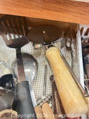 MaxSold Auction: Assorted Kitchen Utensil Lot — 31+ Pieces - Longmont (Colorado, USA) PARTNER MANAGED Estate Sale Online Auction - Whitehall Drive