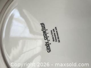 MaxSold Auction: Cindy Crawford Porcelain Dinner & Salad Plate Set, 16-Piece - Longmont (Colorado, USA) PARTNER MANAGED Estate Sale Online Auction - Whitehall Drive