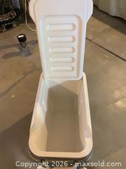 MaxSold Auction: Igloo cooler - Longmont (Colorado, USA) PARTNER MANAGED Estate Sale Online Auction - Whitehall Drive