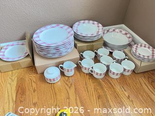 MaxSold Auction: Studio Nova Picnic Raspberry Fine China Pink & White Dinnerware Set - Longmont (Colorado, USA) PARTNER MANAGED Estate Sale Online Auction - Whitehall Drive