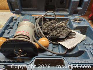 MaxSold Auction: Bosch Corded Magnesium-Housing Wood Router - Saanich (British Columbia, Canada) PARTNER MANAGED Moving Online Auction - Treetop Heights