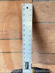 MaxSold Auction: Squares and levels - Saanich (British Columbia, Canada) PARTNER MANAGED Moving Online Auction - Treetop Heights