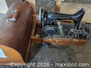 MaxSold Auction: Vintage Singer Mechanical Sewing Machine with Wooden Base & Cover - Saanich (British Columbia, Canada) PARTNER MANAGED Moving Online Auction - Treetop Heights