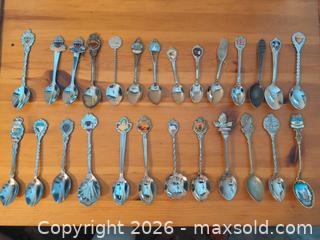 MaxSold Auction: Lot of 26 Vintage Souvenir Collector Spoons - Ottawa (Ontario, Canada) SELLER MANAGED Downsizing Online Auction - Regiment Avenue
