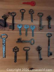 MaxSold Auction: Set of 15 Antique Skeleton / Warded Keys - Ottawa (Ontario, Canada) SELLER MANAGED Downsizing Online Auction - Regiment Avenue