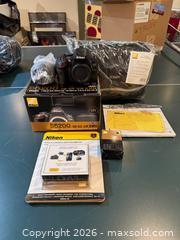 MaxSold Auction: BRAND NEW Nikon D5200 DSLR Camera Kit – 18-55mm VR II - Markham (Ontario, Canada) SELLER MANAGED Moving Online Auction - Hammok Crescent