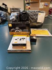 MaxSold Auction: BRAND NEW Nikon D5200 DSLR Camera Kit – 18-55mm VR II - Markham (Ontario, Canada) SELLER MANAGED Moving Online Auction - Hammok Crescent