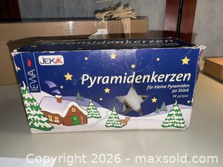 MaxSold Auction: Candle Warming Lamp with Jar Candles, Tealights & other candle accessories  - Warwick (Rhode Island, USA) SELLER MANAGED Reseller Online Auction - Warwick Avenue