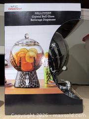 MaxSold Auction: Celebrate! 2.1 Gallon Beverage Dispenser with Spigot - Warwick (Rhode Island, USA) SELLER MANAGED Reseller Online Auction - Warwick Avenue